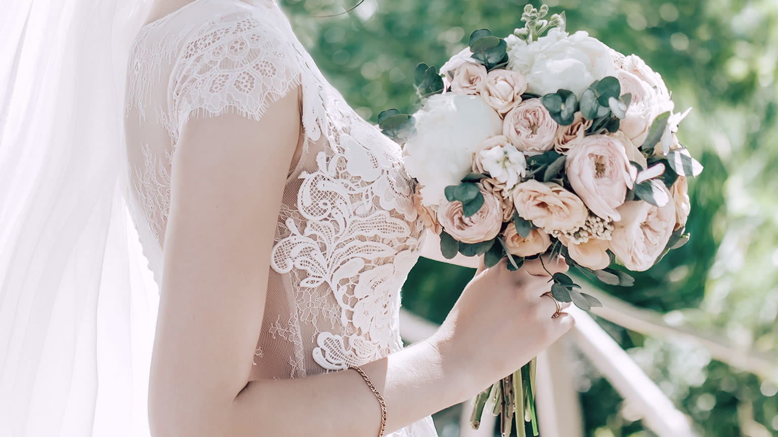 脂肪由来幹細胞を用いた豊胸の特徴と種類【医師執筆】